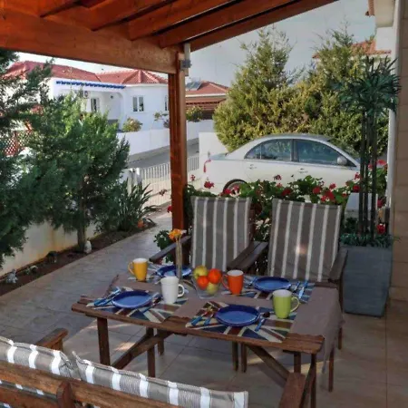 Anastasia Villa *