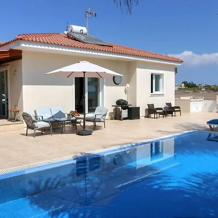 Anastasia Villa *